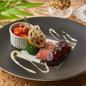 代官山 鳳鳴館 国産和牛のグリエトリュフのソース じゃがいものニョッキとシイタケのトマト煮添え