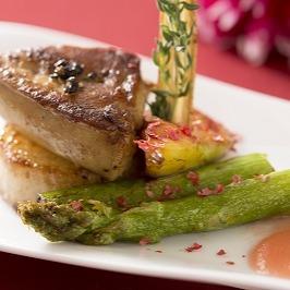 代官山 鳳鳴館 固定のメニューは存在せず、ご両家のご要望をお伺いし、一緒にメニューを考えます