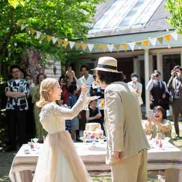 ザ サリィガーデン 自然と笑顔があふれる開放的な空間でケーキセレモニー