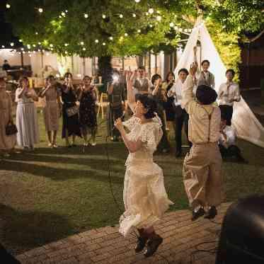 ザ サリィガーデン ナイトガーデンで歌って踊って楽しく過ごせる