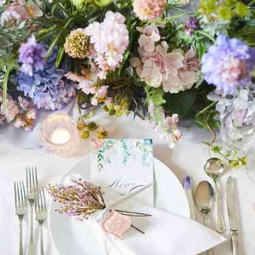 ヴィクトリアガーデン恵比寿迎賓館/テイクアンドギヴ・ニーズウェディング テーブルコーディネート