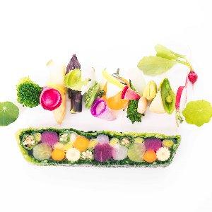 ヴィクトリアガーデン恵比寿迎賓館 野菜好きが高じて、野菜ソムリエの資格を取ったご新婦様厳選オリジナル料理「菜園」