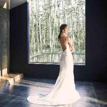 トレンドを抑えたドレスが豊富