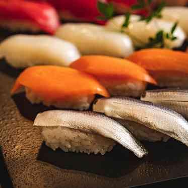 【SUSHI-BAR】大人気のフードパフォーマンス