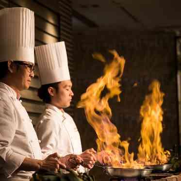 ホテルフランクス 迫力のライブパフォーマンス