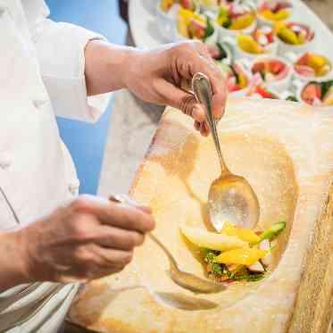 ホテルフランクス 【オードブルブッフェ】シェフがゲストをお出迎えしてくれる