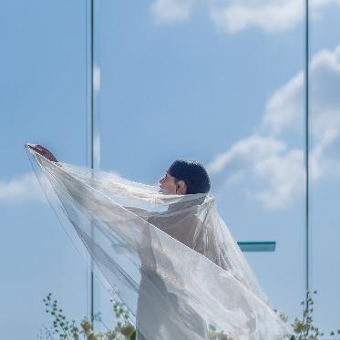SOLA KOBE 自然光に包まれ、青空へと舞うヴェール