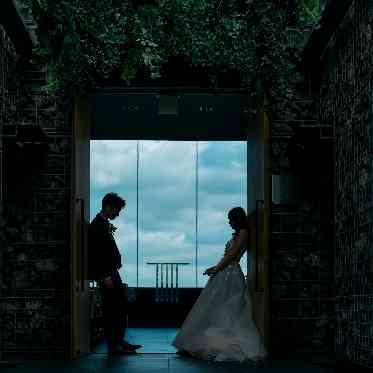 光と影に包まれた始まりのワンシーン