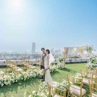 SOLA KOBE 青く広がる空に祝福されるふたりのはじまり