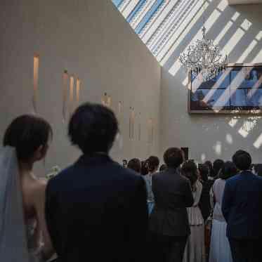 常設のモニターでおふたりのプロフィール映像やマジックの演出でご利用いただけます