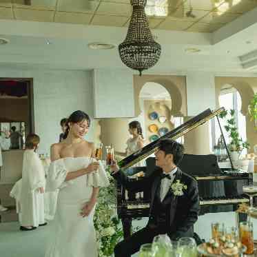 SOLA KOBE ラウンジスペースで乾杯からスタート