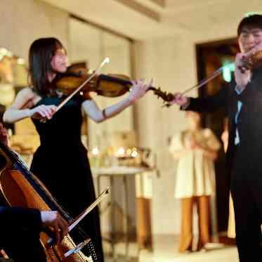 生演奏で上質な時間を演出