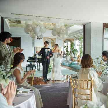 SOLA KOBE バルーンをもってサプライズ入場