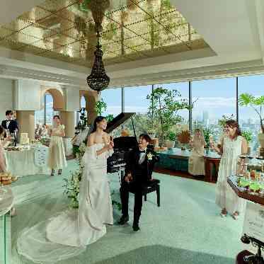 SOLA KOBE 洗練されたラウンジスペースは上質な時間をすごすおすすめの場所