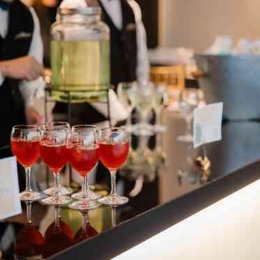 SOLA KOBE バーカウンターでは豊富なドリンクをご用意