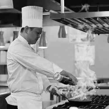 SOLA KOBE 老舗レストラン「北野クラブ」の伝統をいかした料理