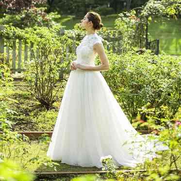 BELLE UN JOUR(ベルアンジュール) 運命の一着を探してみては。