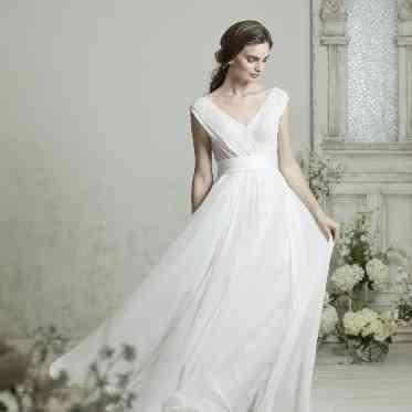 BELLE UN JOUR(ベルアンジュール) ウェディングドレス