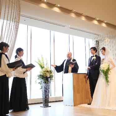 ENOTECA PINCHIORRI(エノテーカ ピンキオーリ) 聖歌隊・ピアノ・バイオリンなどの生演奏が人気