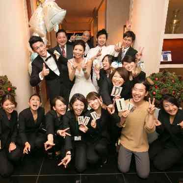 ENOTECA PINCHIORRI(エノテーカ ピンキオーリ) 司会・メイク・カメラマン・フローリストまで、選ばれたスタッフのみが担当できます