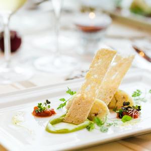 ENOTECA PINCHIORRI(エノテーカ ピンキオーリ) 婚礼時には3種のパンを含み、食後のコーヒー&小菓子も