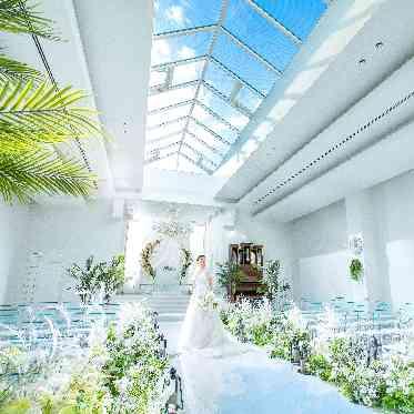 アール・ベル・アンジェ堺 空を感じる純白のチャペル