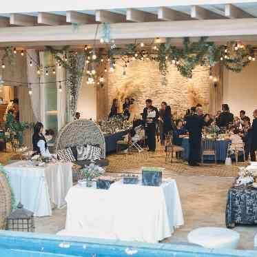 テラスではデザートブッフェなどの演出も!