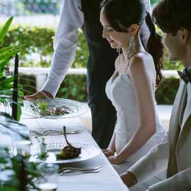 ガーデンテラス東山 シックな雰囲気の中落ち着いたお食事会を
