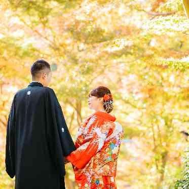 ガーデンテラス東山 鮮やかな色の紅葉は色打掛にピッタリ!