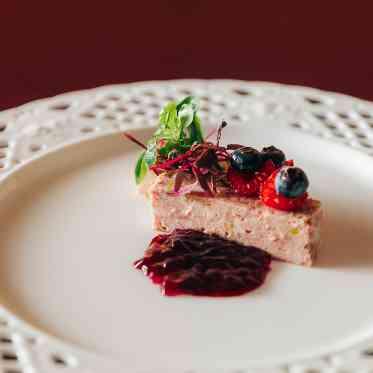 ガーデンテラス東山 パテ ドゥ カンパーニュとフォアグラのテリーヌ