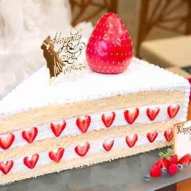 ガーデンテラス東山 巨大ショートケーキ