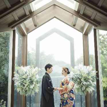 伊勢山ヒルズ 自然光射し込むアットホームなチャペル