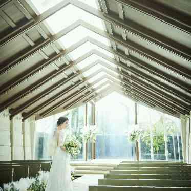 伊勢山ヒルズ 天窓から自然光が降り注ぐ