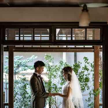 会場内での人前式
開放的なテラスをオープンにしたセレモニー
会場内¥33,000