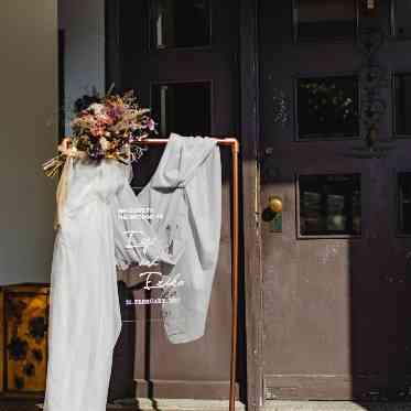 旧春田邸 デュボネ エントランスにウェルカムボード