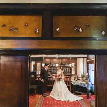 旧春田邸 デュボネ 待合スペースでのフォト