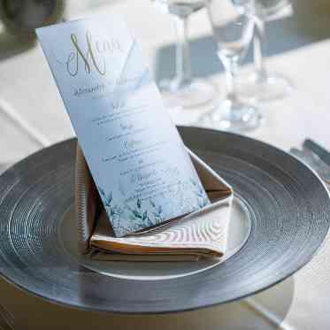 ホテルニューオータニ佐賀 洗練された空間で憧れのウエディングを叶えて