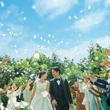 THE SEASON'S(ザ・シーズンズ)/テイクアンドギヴ・ニーズウェディング ガーデンでのフラワーシャワーも人気!