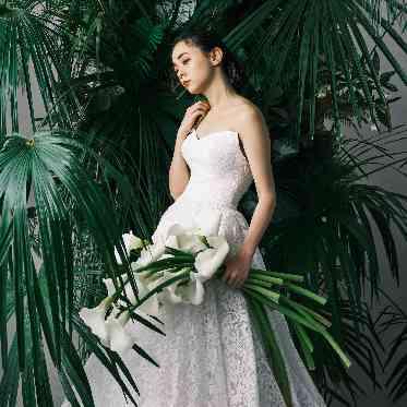 THE SEASON'S(ザ・シーズンズ)/テイクアンドギヴ・ニーズウェディング THE SEASONSならシンプルなドレスも映えます