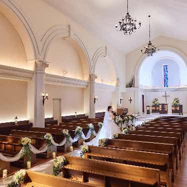 アンシェルデ・マリアージュ 大阪・高槻のランドマーク、純白の大聖堂で感動ウエディングを