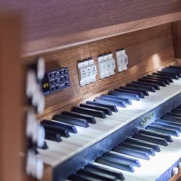 アンシェルデ・マリアージュ オルガンで生演奏