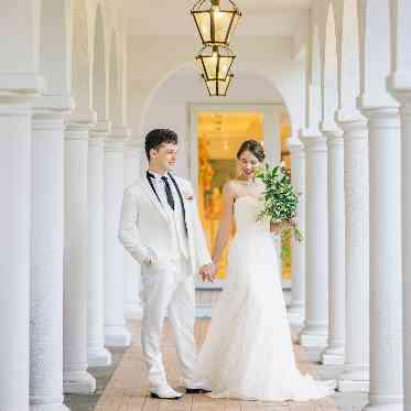 アンシェルデ・マリアージュ 青空の下でリラックスしてゲストと楽しいガーデンパーティを