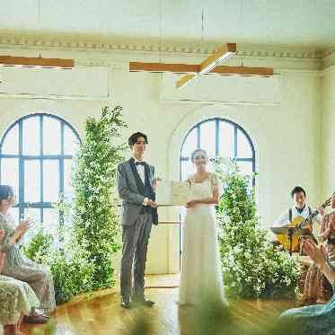 ヴォヤージュ ドゥ ルミエール 京都七条迎賓館 結婚証明書の披露シーン