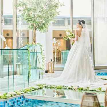 ALCAZAR AVVIO(アルカーサル・アヴィオ) 水辺に彩られる幻想的空間