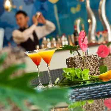 ALCAZAR AVVIO(アルカーサル・アヴィオ) オリジナルのウェルカムドリンクでおもてなし