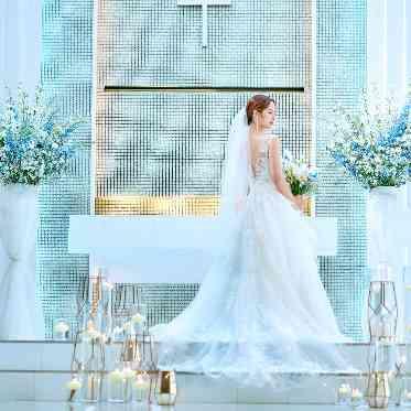 お二人の結婚を誓う神聖なチャペル
