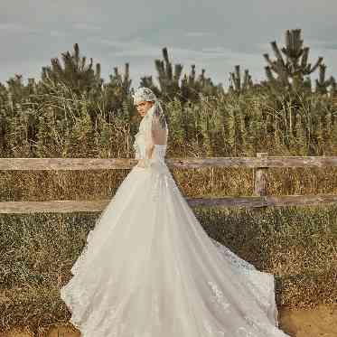 王道ドレスからインポートドレス、「PRONOVIAS」などのブランドドレスも豊富