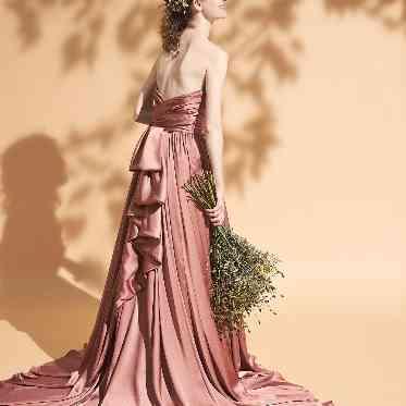 ザ・リュクス銀座 王道ドレスからインポートドレス、「PRONOVIAS」などのブランドドレスも豊富