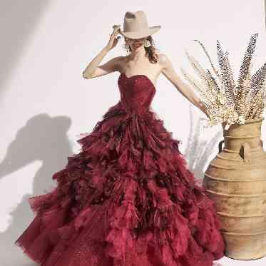 王道ドレスからインポートドレス、「PRONOVIAS」などのブランドドレスも豊富