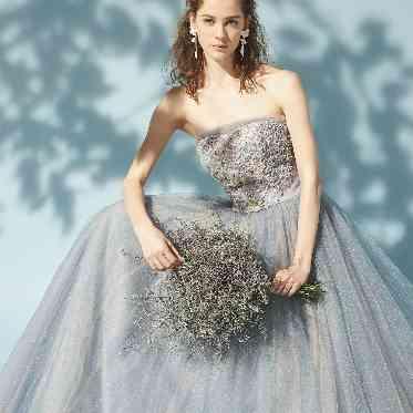 王道ドレスからインポートドレス、「PRONOVIAS」などのブランドドレスも豊富